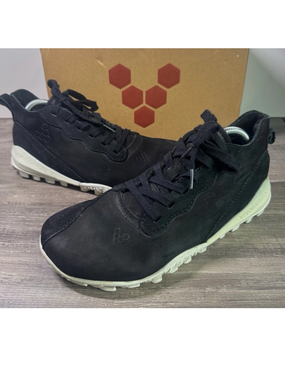 Vivo Barefoot Novus Mid Minimalist Trail Sneakers size 41/US8